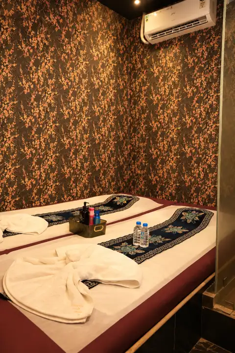 Couple massage room with two beds at Anantram Spa Andheri West